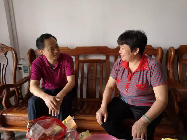 崇敬勞模，關(guān)愛(ài)走訪暖人心