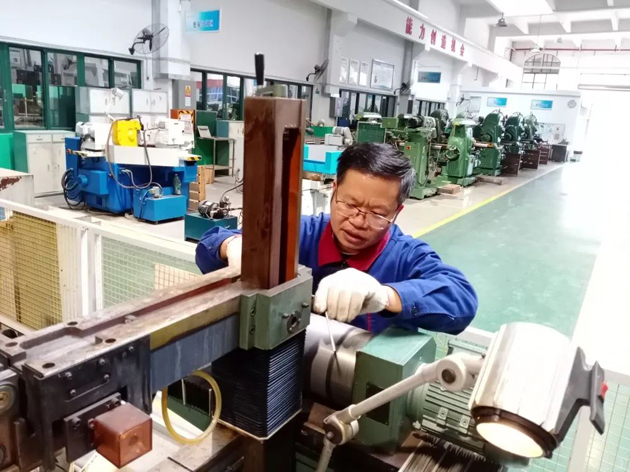 【梧州工匠】楊輝：技術(shù)高超的能手，無私奉獻(xiàn)的教師