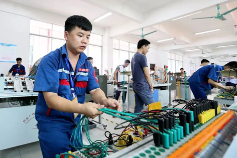 各路精英快來組隊！全區(qū)2022年職工職業(yè)技能大賽等你來戰(zhàn)