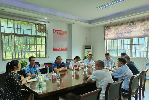 市總工會領導到藤縣陶瓷園區(qū)開展工作調研