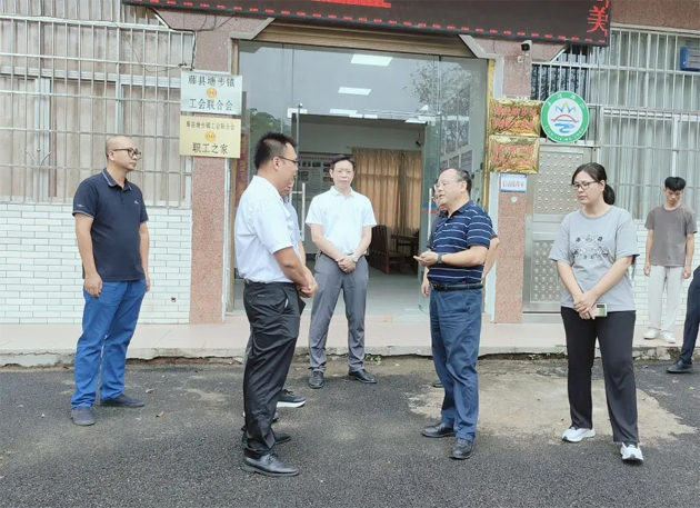 市總工會(huì)調(diào)研組到縣（市、區(qū)） 開展基層工會(huì)組織建設(shè)工作調(diào)研