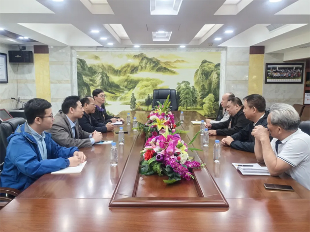 主動靠前貼心服務丨市總工會領(lǐng)導到港務企業(yè)和商協(xié)會溝通交流工作