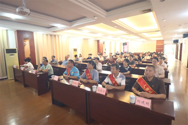 熱血沸騰！梧州市總工會組織集中收看紀(jì)念中國人民抗日戰(zhàn)爭暨世界反法西斯戰(zhàn)爭勝利80周年大會