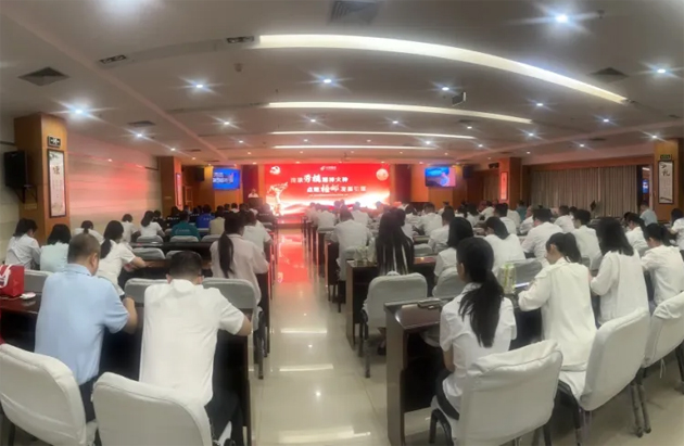 梧州郵政舉辦“傳承勞模精神火種，點(diǎn)燃梧郵發(fā)展引擎”2025 年勞模先進(jìn)事跡宣講會