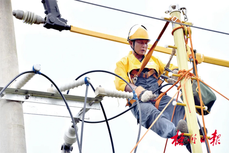 致敬！熱浪下的勞動者們