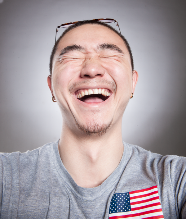 周正，男， 85后攝影師，浙江杭州人